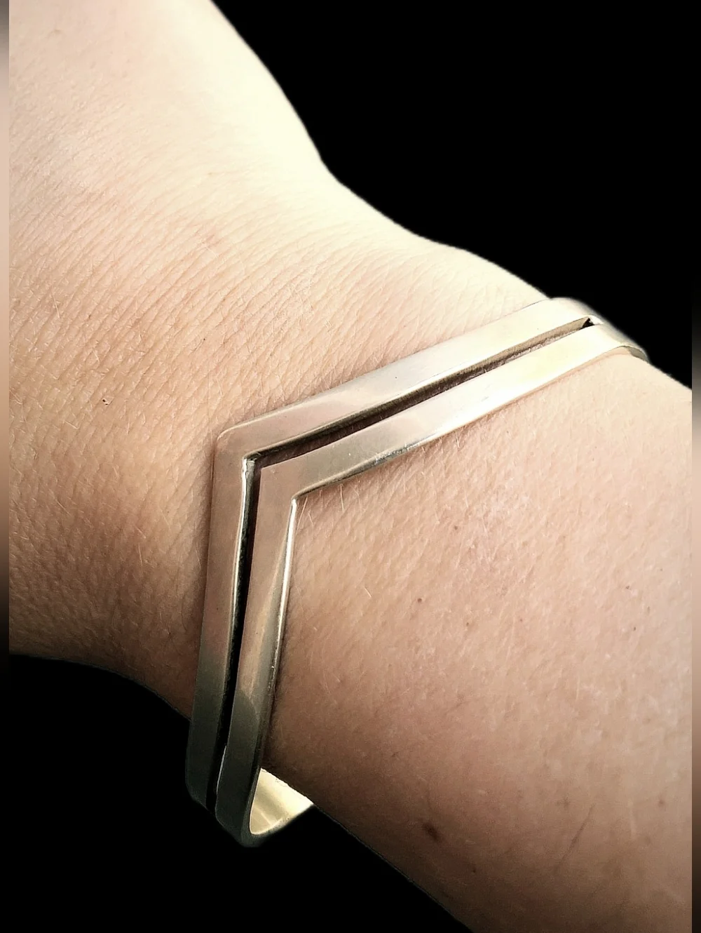 Sterling Silver Cheveron Bracelet - Picture 3 of 4